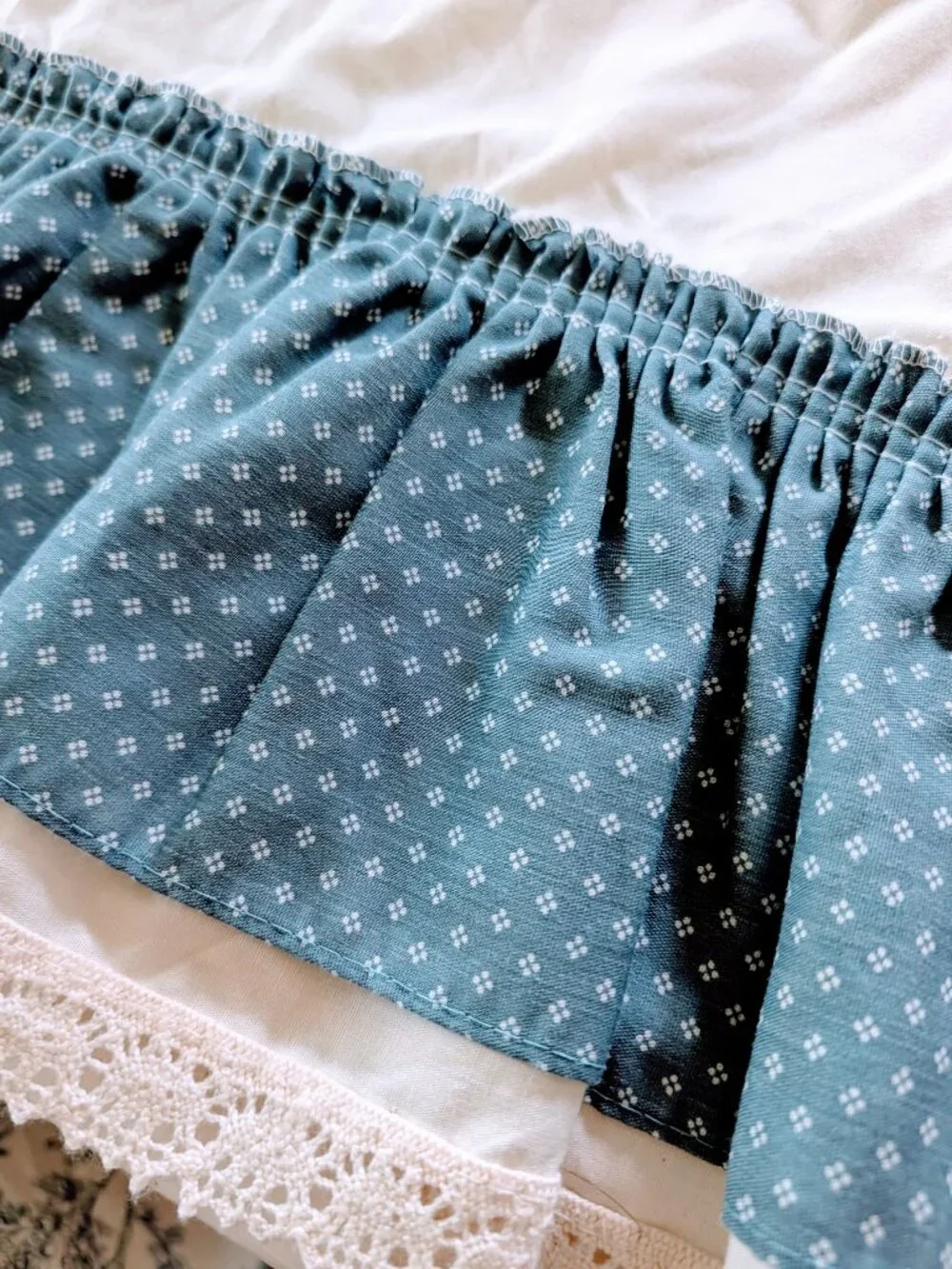 VTG 80s Blue Floral Cottagecore Curtain Panel Cotton Linen Ruffle Farmhouse